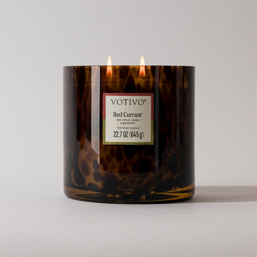 Tortoiseshell Scented Candle in Red Currant, 22.7 oz Soy Blend Wax with Paper and Cotton Wicks source image 1