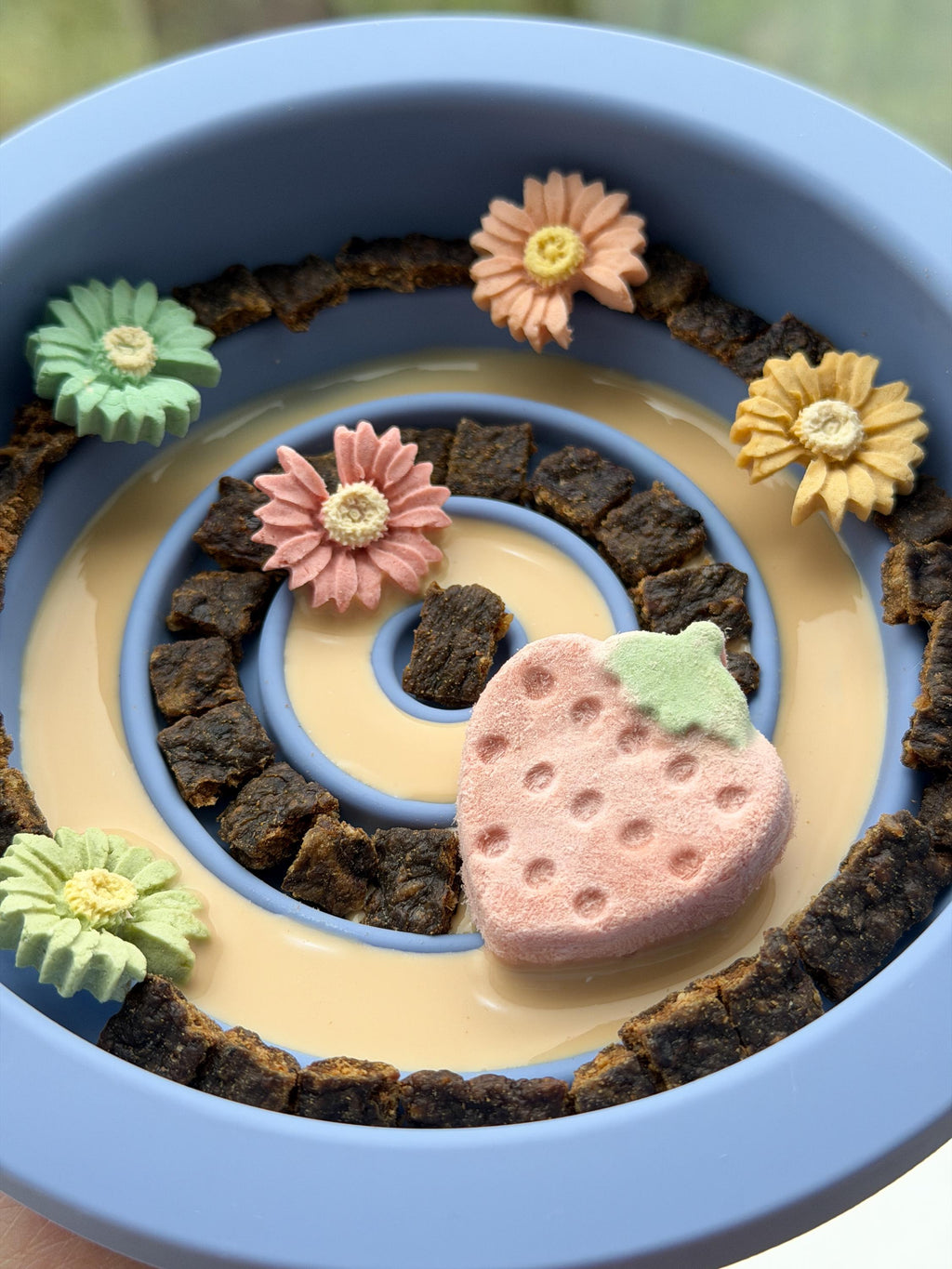 Freeze-Dried Strawberry Yogurt Pet Treats product image 3