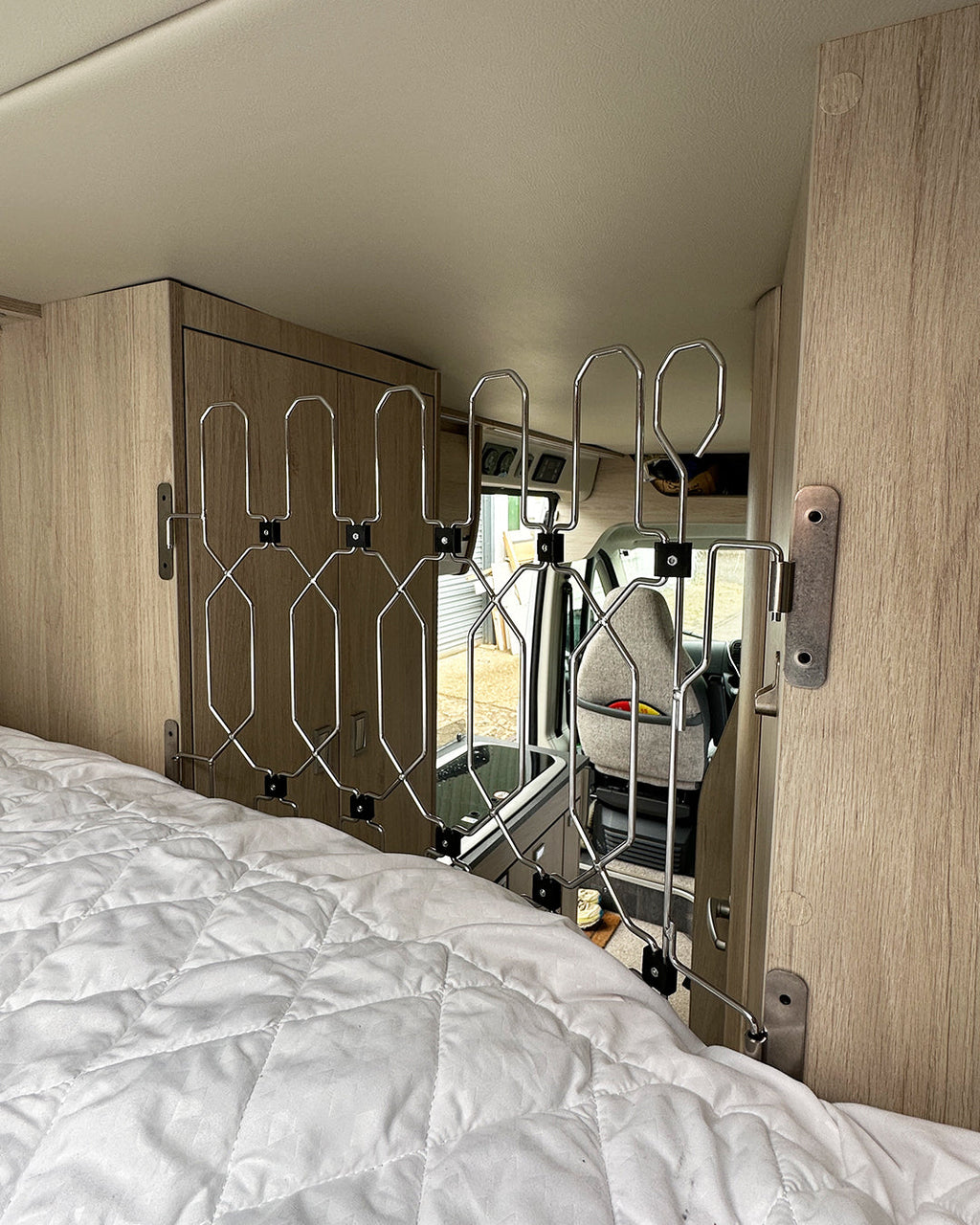Retractable Dog Gate product image 3