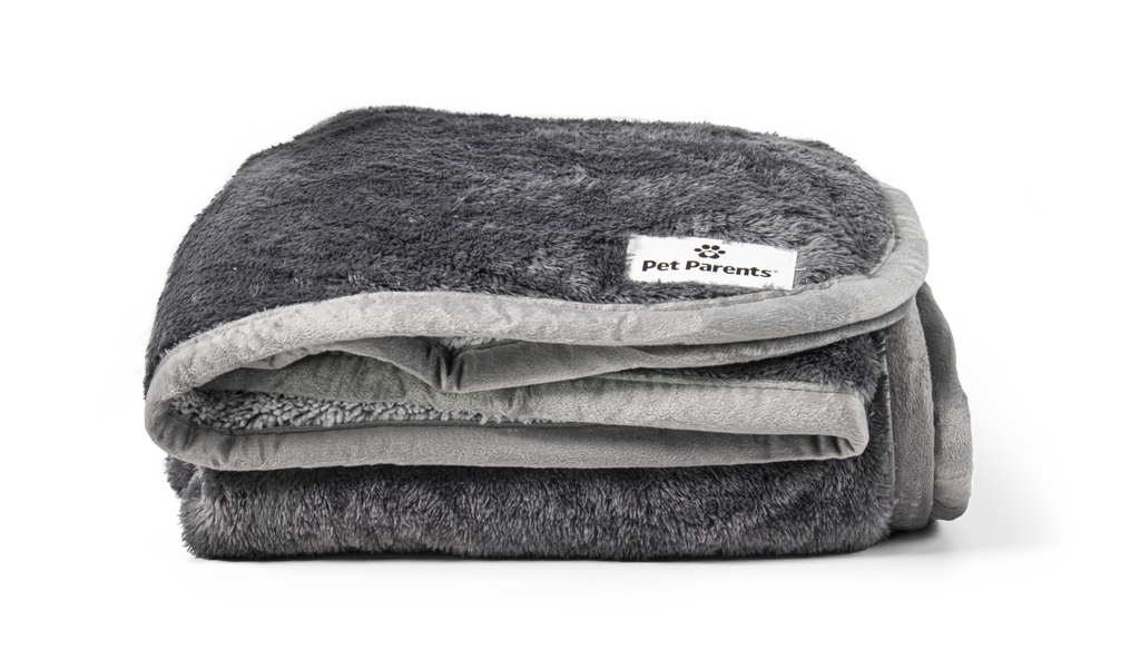 Waterproof Pet Blanket with Absorbent Core and Reinforced Edge Binding in Four Washable Sizes source image 5