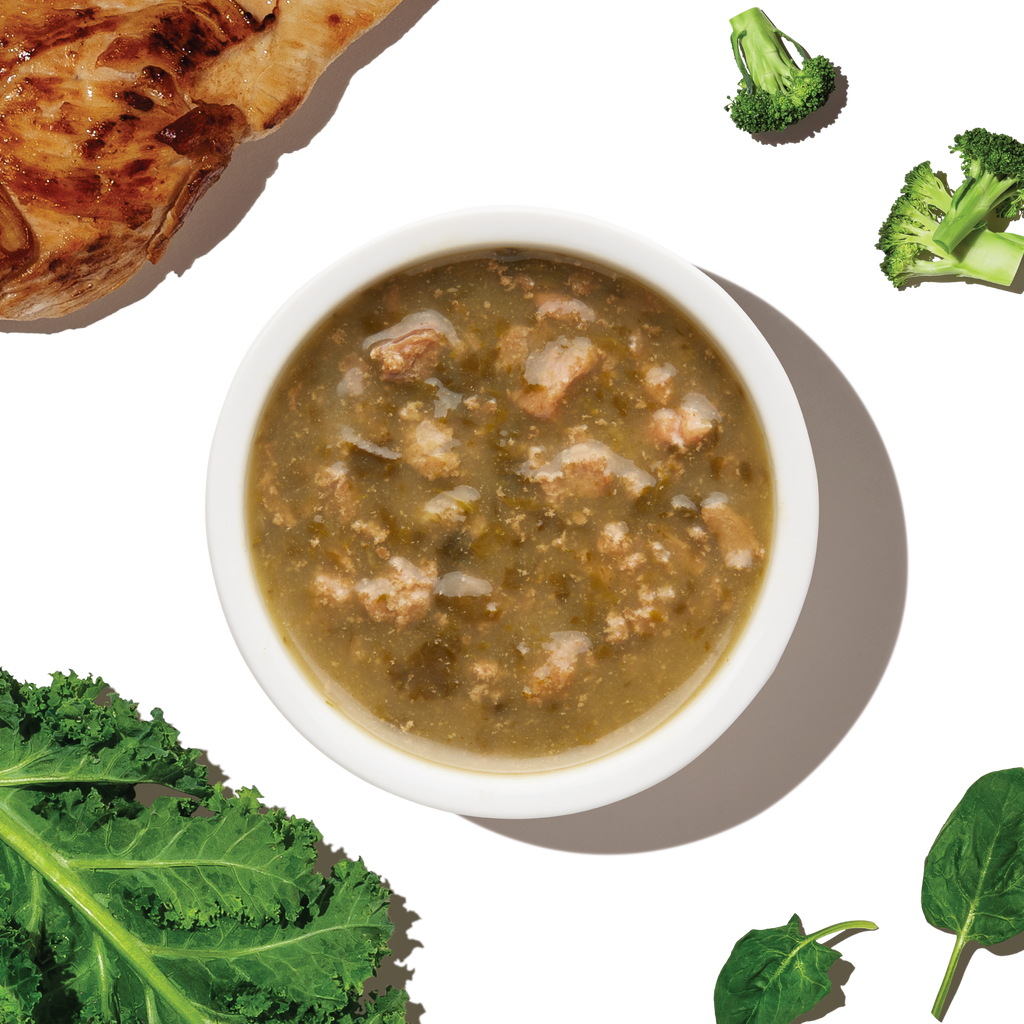 Chicken Dog Food Topper, Leafy Greens in Twelve 5.5-Ounce Pour-Over Packs for Meals and Enrichment Toys source image 7