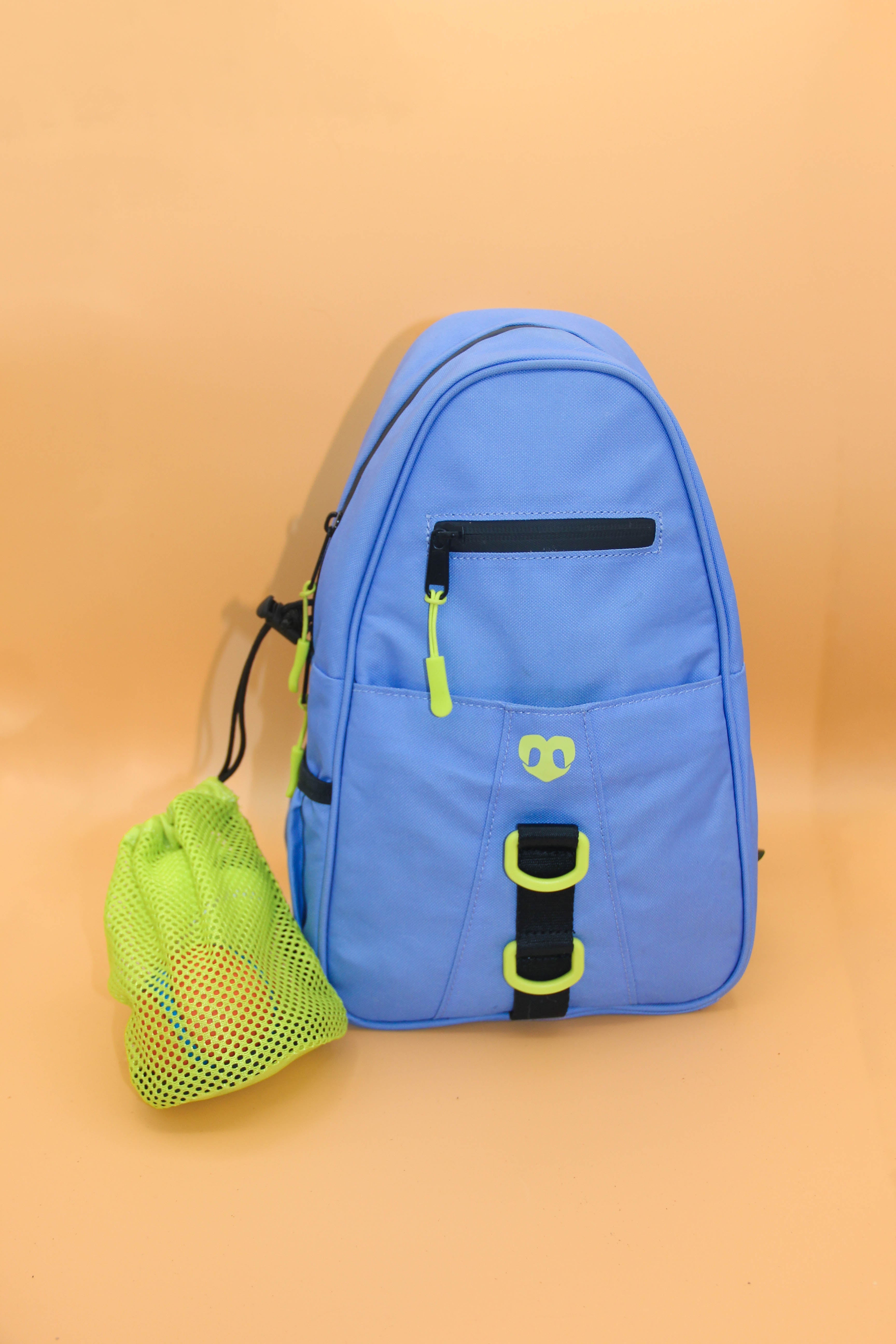 Waterproof Dog Walking Shoulder Bag, Organized Treat and Waste Storage for Training and Daily Outings source image 8