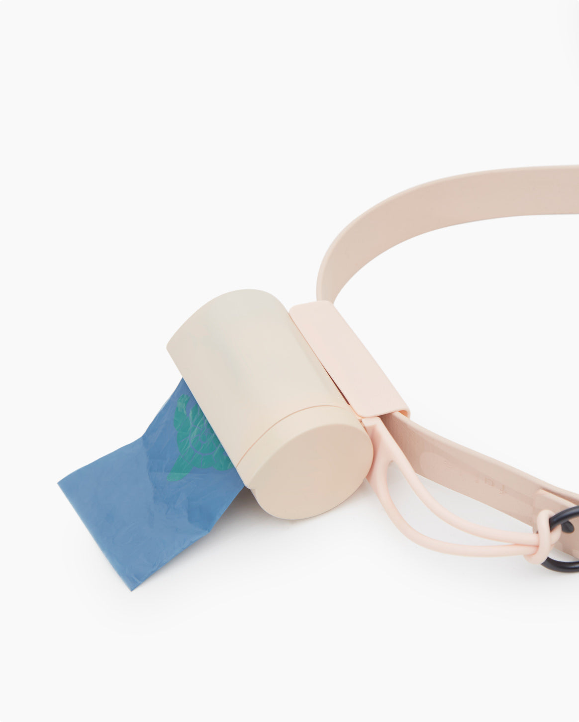Silicone Dog Waste Bag Holder, One-Handed Dispenser with Dual Leash Attachments and 45 Included Bags source image 14