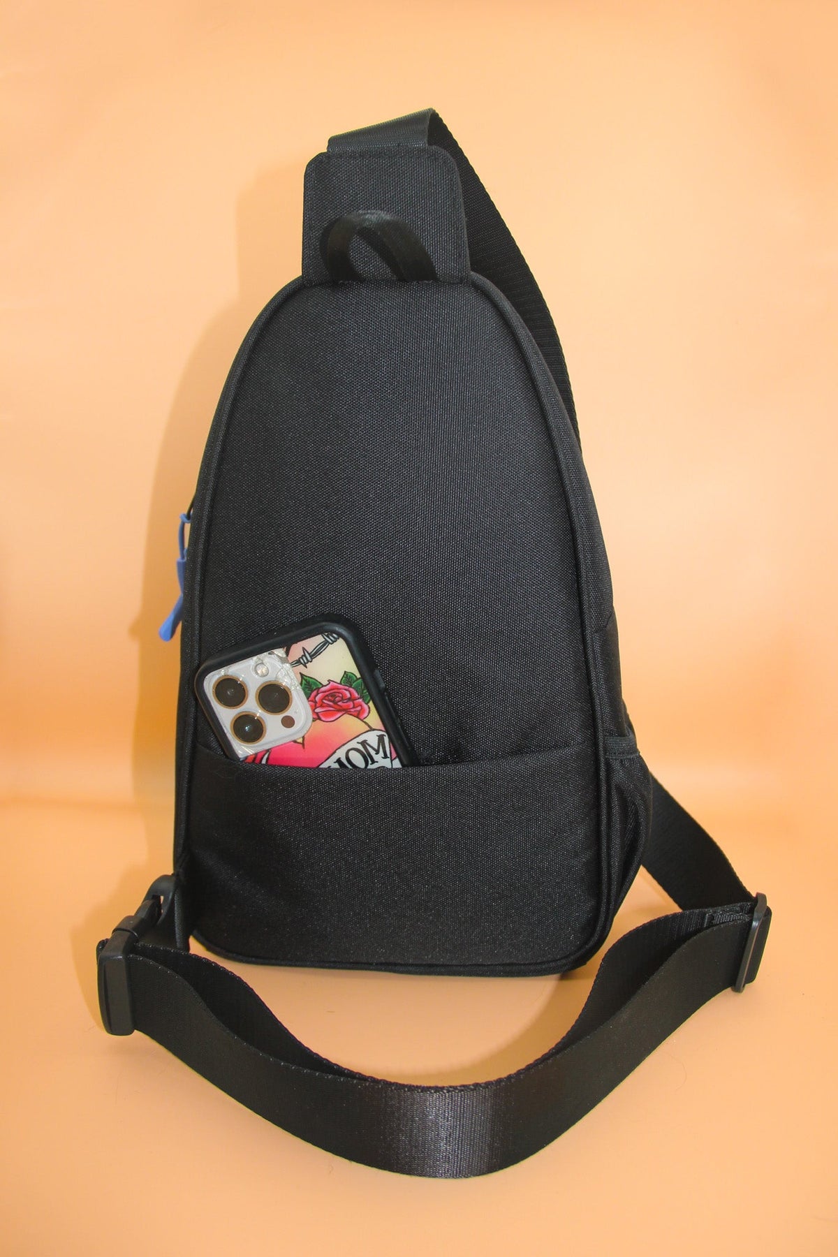 Waterproof Dog Walking Shoulder Bag, Organized Treat and Waste Storage for Training and Daily Outings source image 17