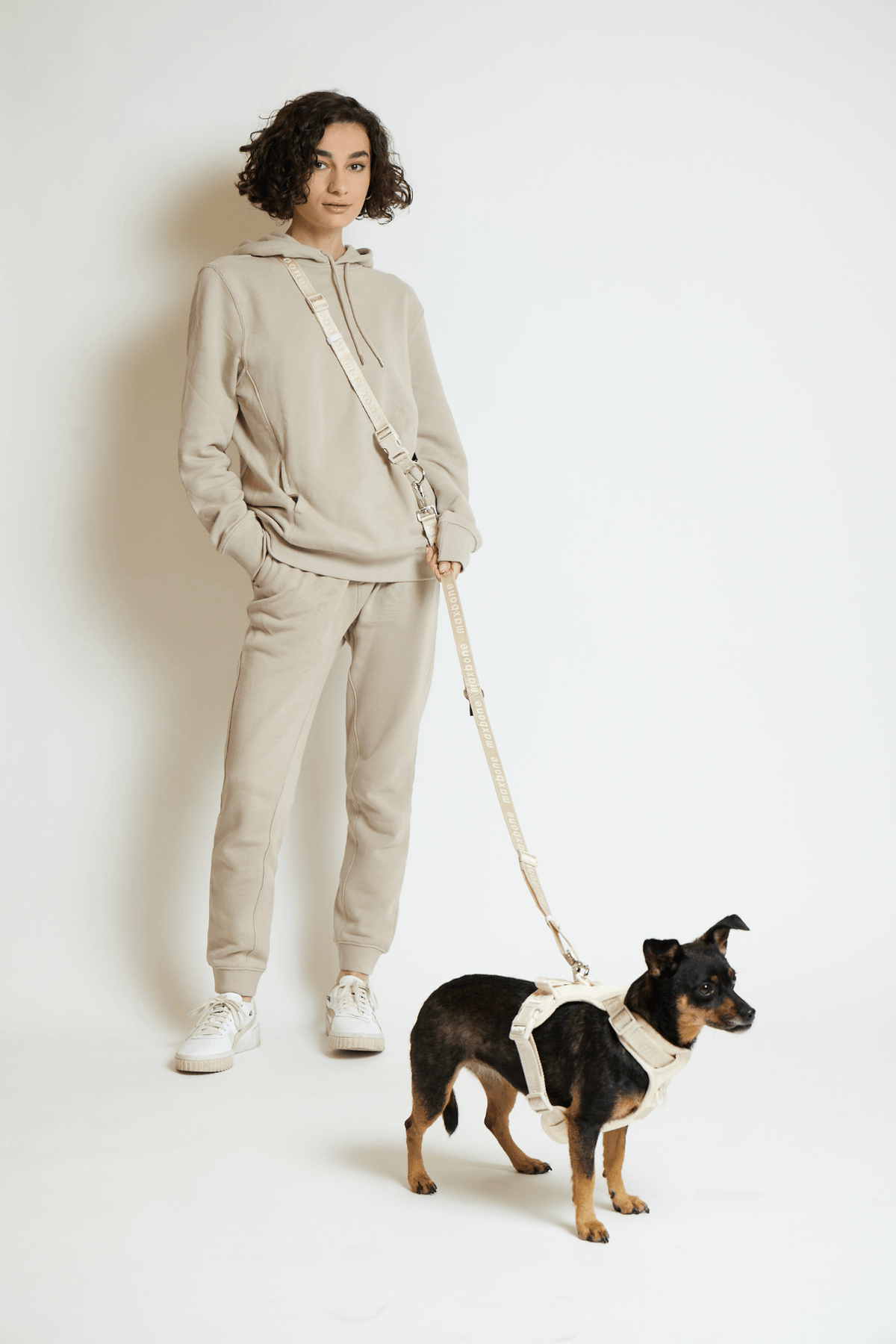 Hands-Free Dog Walking Set for Waist or Shoulder Wear, Neoprene Harness and Compact Pouch Bundle source image 19