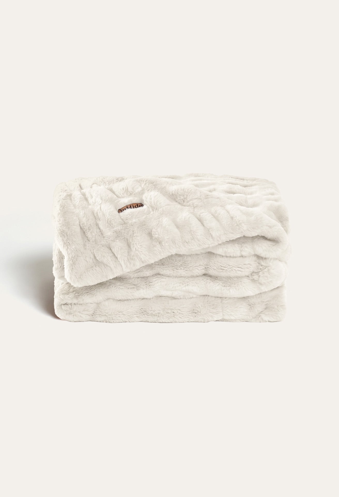 Ruched Faux-Fur Throw Blanket Snow White / Medium 50" x 60"