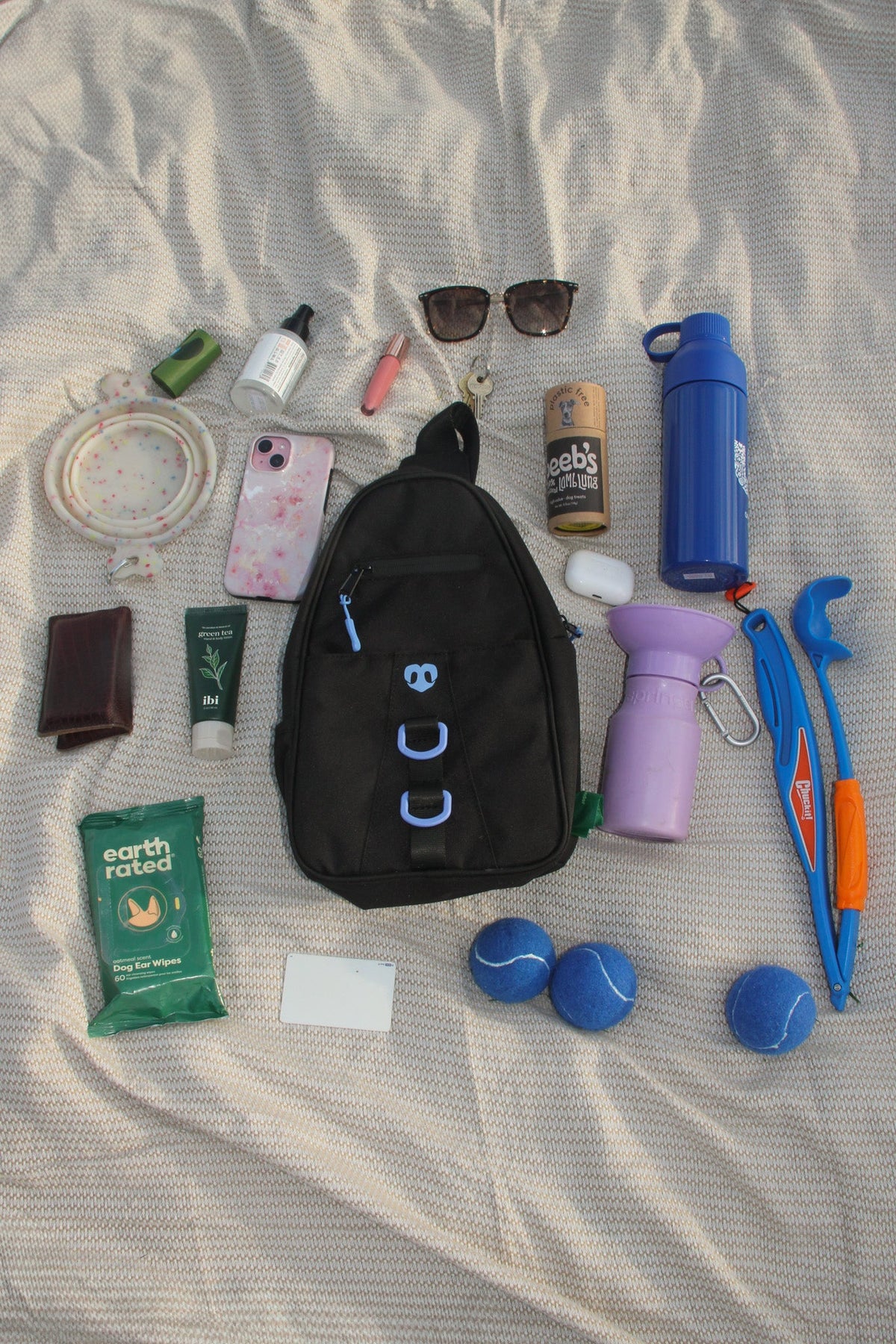 Waterproof Dog Walking Shoulder Bag, Organized Treat and Waste Storage for Training and Daily Outings source image 35