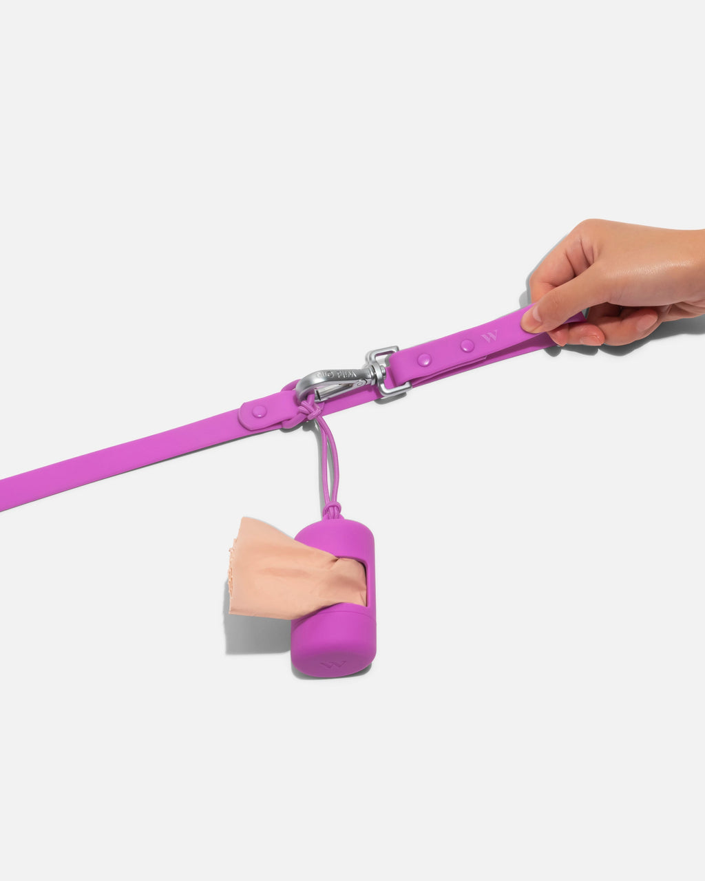 Leash-Attached Dog Waste Bag Dispenser product image 6