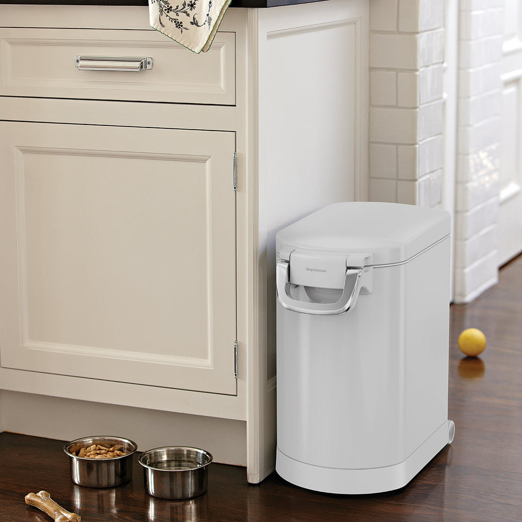 Medium Airtight Pet Food Storage Bin product image 18