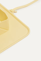 color: yellow