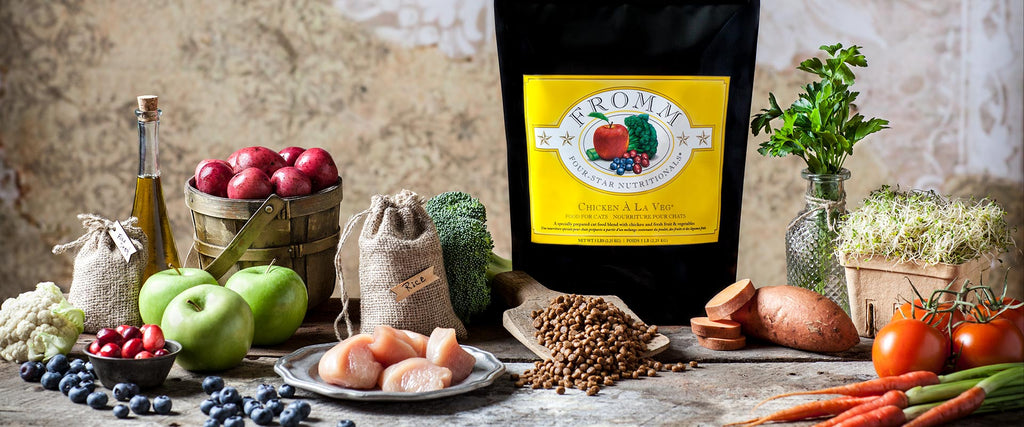 Chicken and Vegetable Dry Cat Food product image 2
