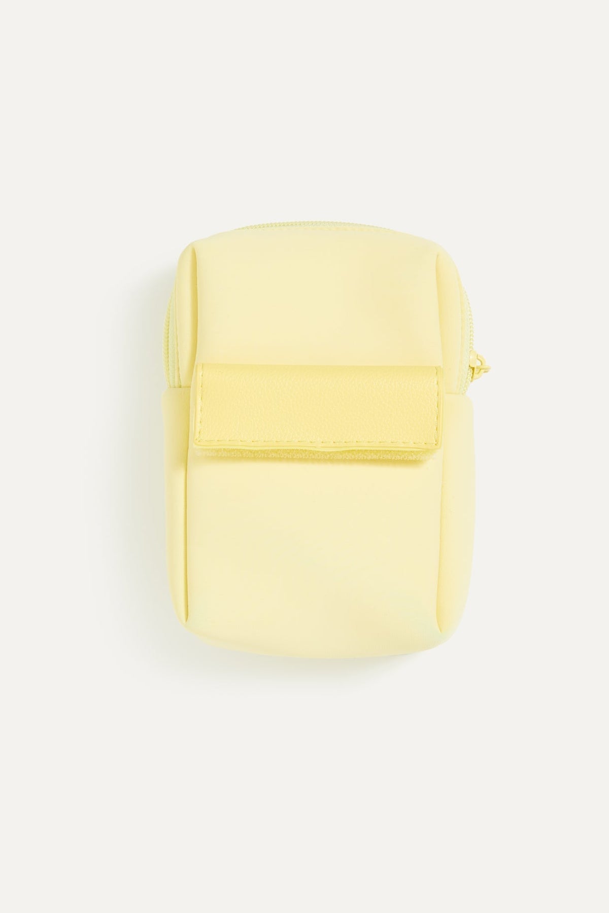color: yellow