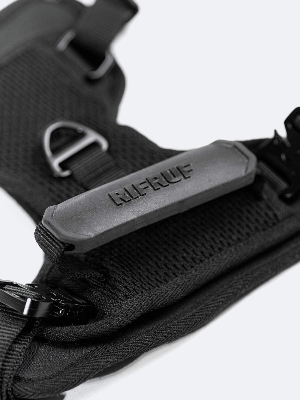 Adjustable Dual-Clip Dog Walking Harness product image 6