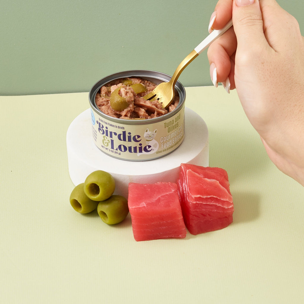 Wet and Dry Cat Food Variety Sampler product image 9