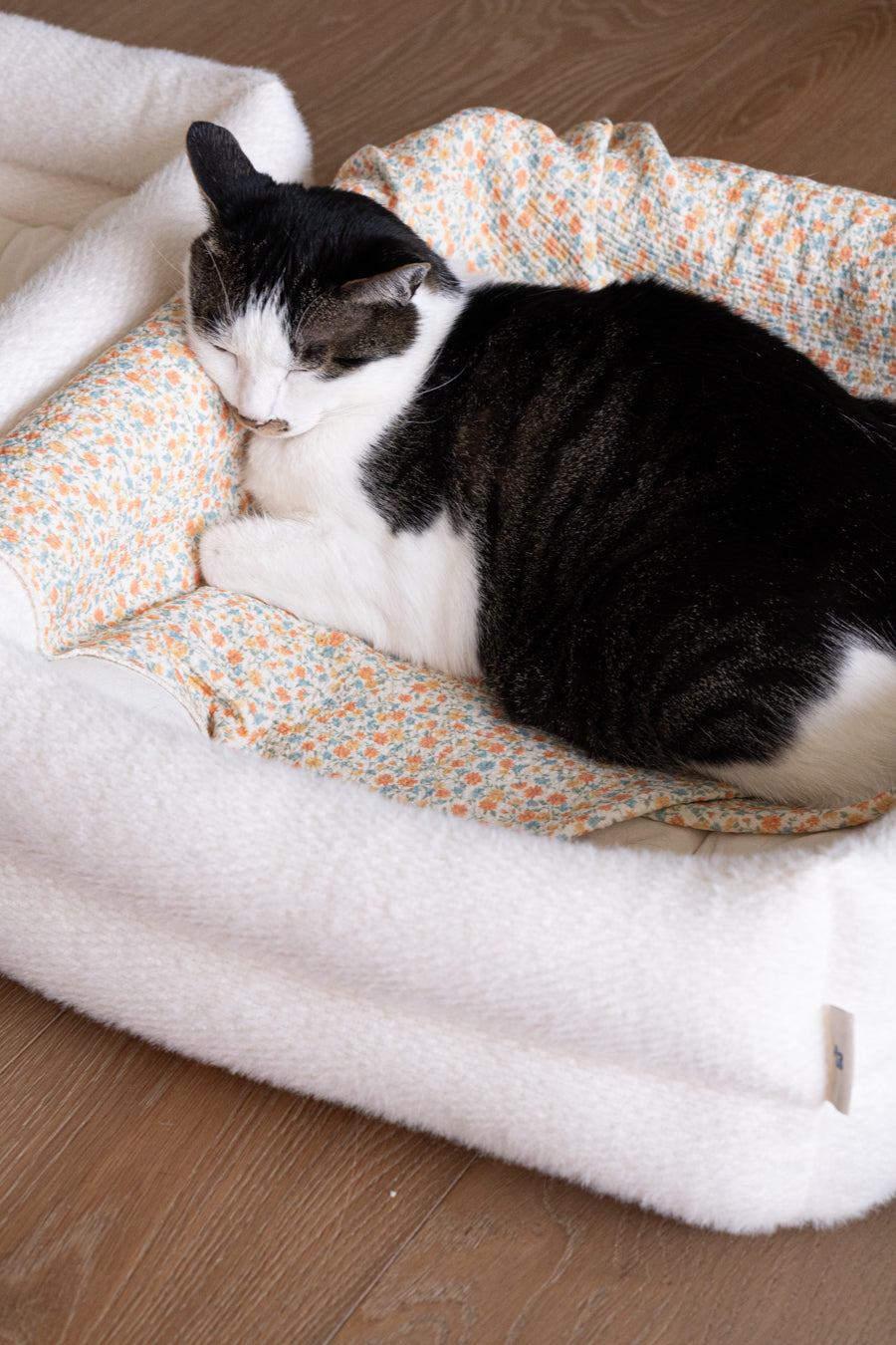 Cat Bolster Bed product image 16