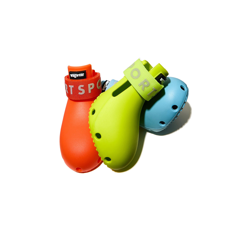 Ventilated Silicone Dog Boots, Lightweight Set of Four with Drainage Holes and Reflective Grip Straps source image 6