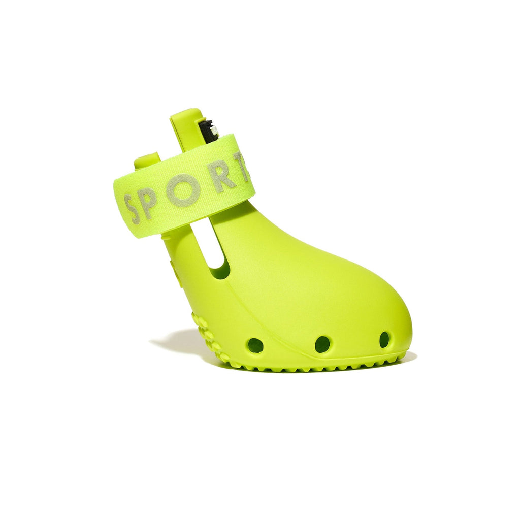 Ventilated Silicone Dog Boots, Lightweight Set of Four with Drainage Holes and Reflective Grip Straps source image 8