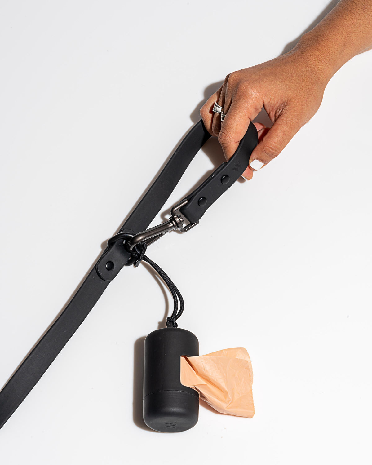 Leash-Attached Dog Waste Bag Dispenser product image 57