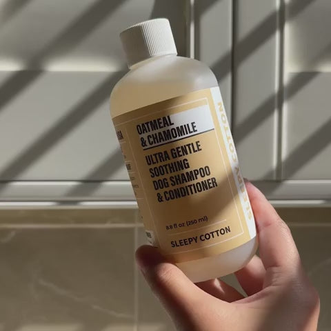 Soothing Oatmeal Dog Shampoo with Colloidal Oatmeal and Honey for Gentle Cleansing and Moisture Support product demonstration video